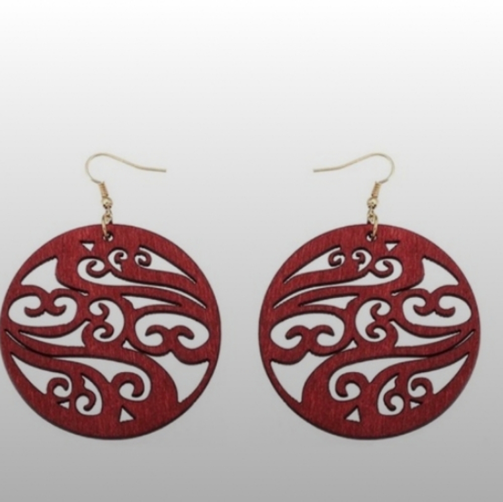 Wood Lightweight Earrings Gold Tone Hoops Natural Wood Casual in Wine Red NEW